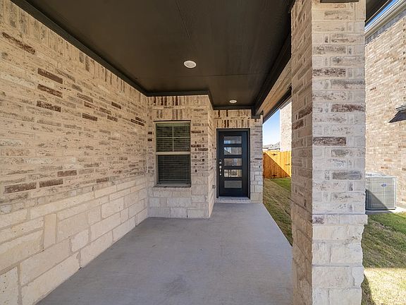 3rd image of 609 Hemingway Ln