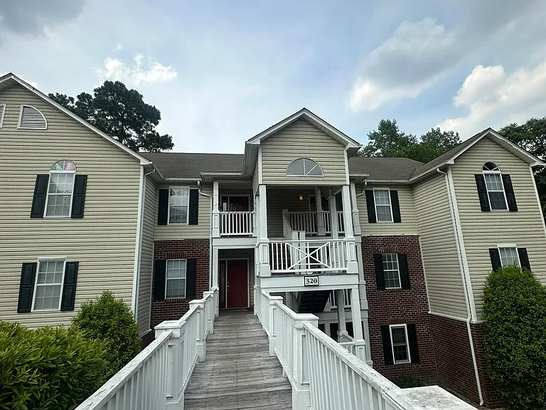 320 Bubble Creek Ct #7 — Photo 2