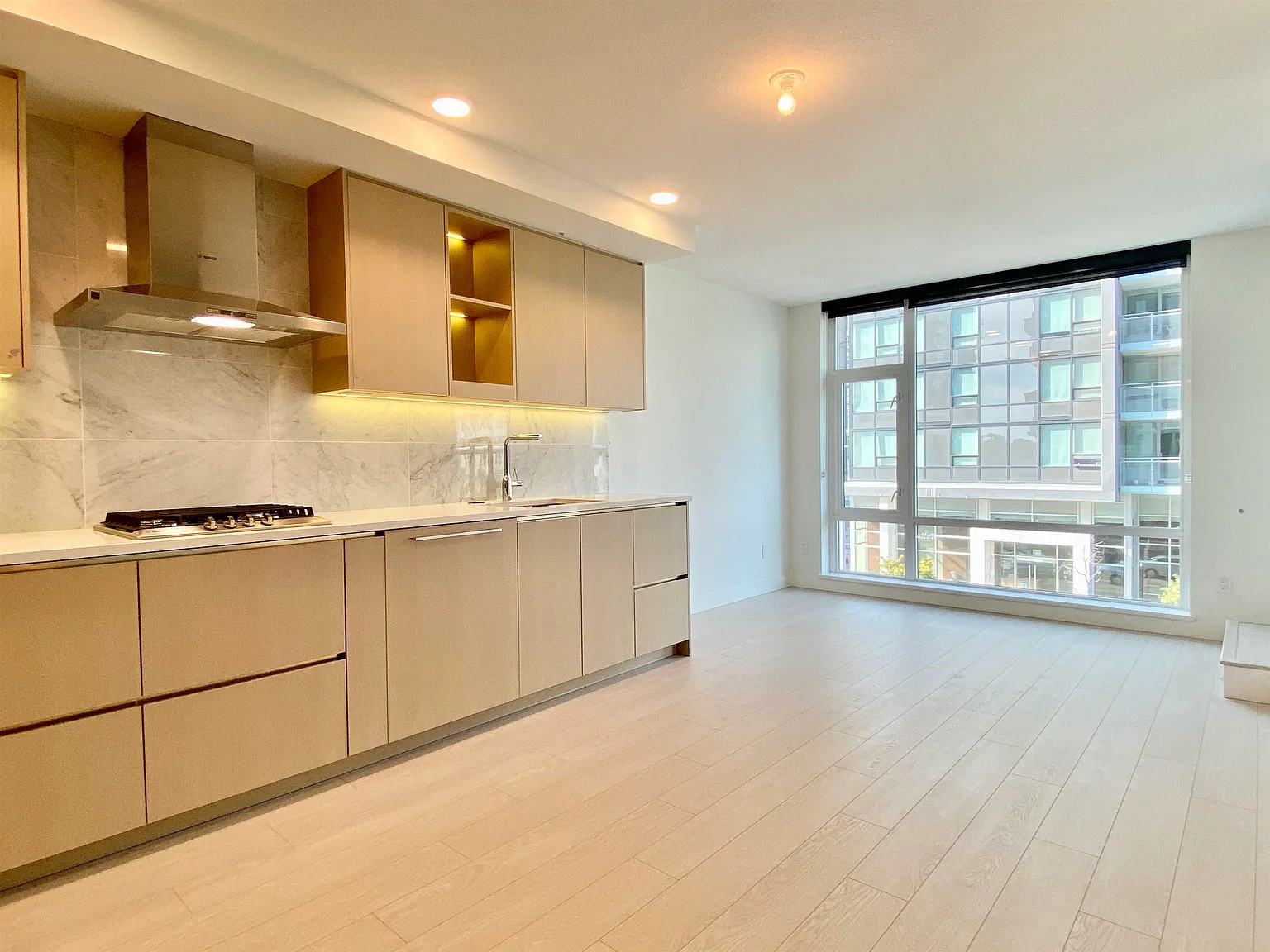 1 bed, 597 sqft, $2,200 — Photo 3