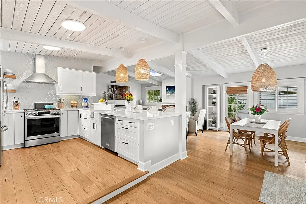 4 bed, 2.5 bath, 1750 sqft, $6,000 — Photo 4