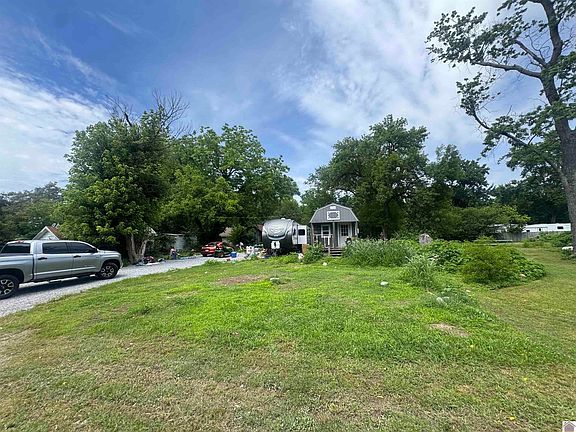 2nd image of 398 Highway 1748 E