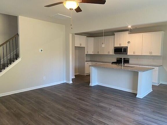 3rd image of 622 Count Fleet Ct