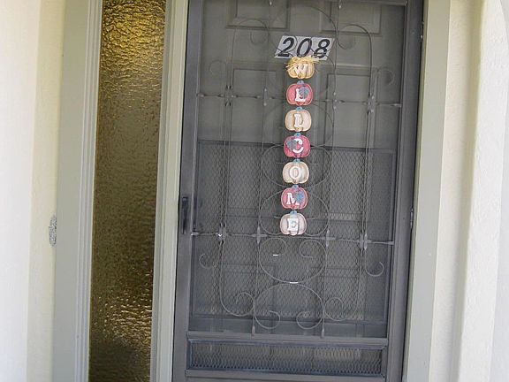 3rd image of 208 W Paseo Del Prad