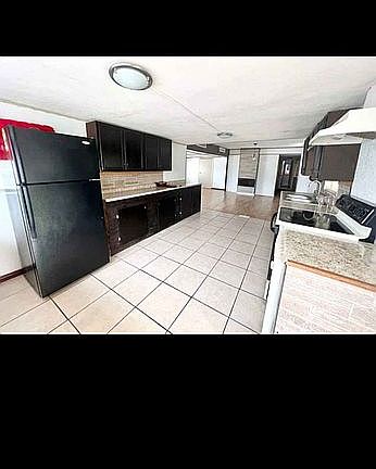 3rd image of 532 Ponkan St