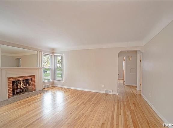 5th image of 8301 W Parkway St