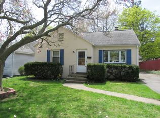 57 Vinton Rd, Rochester, NY 14622