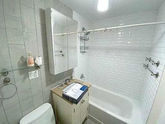 Rented by EXR | media 12