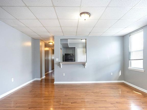 3rd image of 4002 Oakford Ave APT D