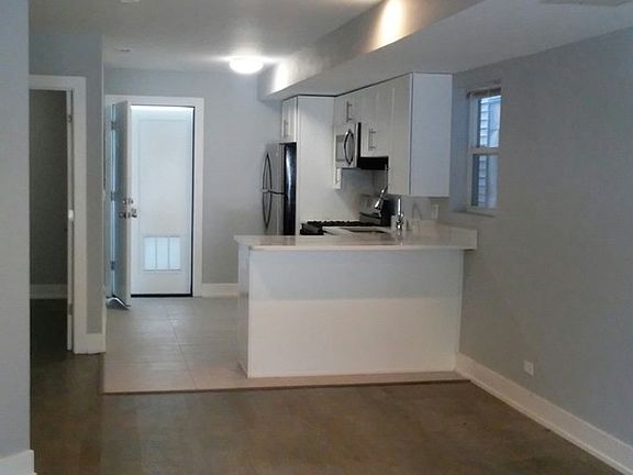 5th image of 2508 N Ashland Ave #2