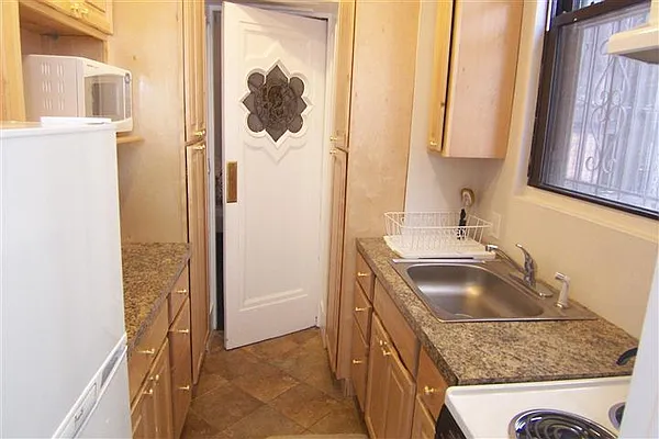 Rented by Susan Finkel, LREB | media 41