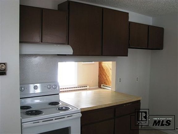 5th image of 2765 Honeysuckle Ln