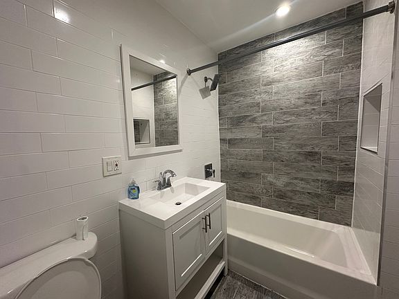 2nd image of 2435 Beach Channel Dr #2-FAR