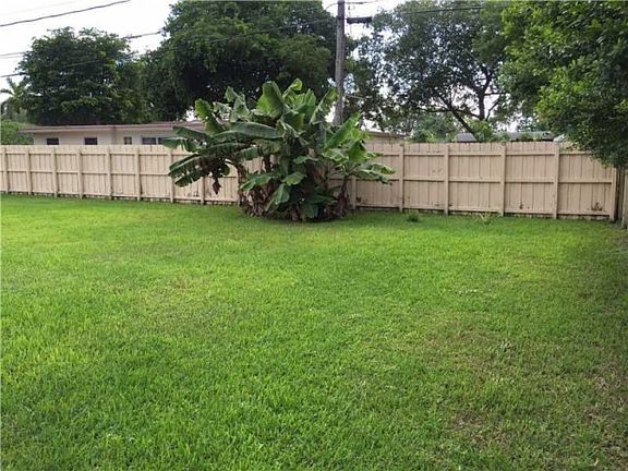 3rd image of 5031 SW 91st Ter