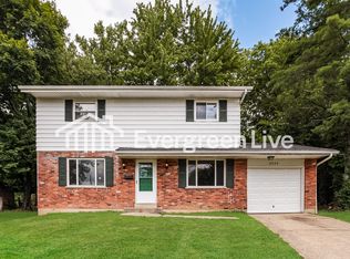 2424 Ambassador Dr, Cincinnati, OH 45231