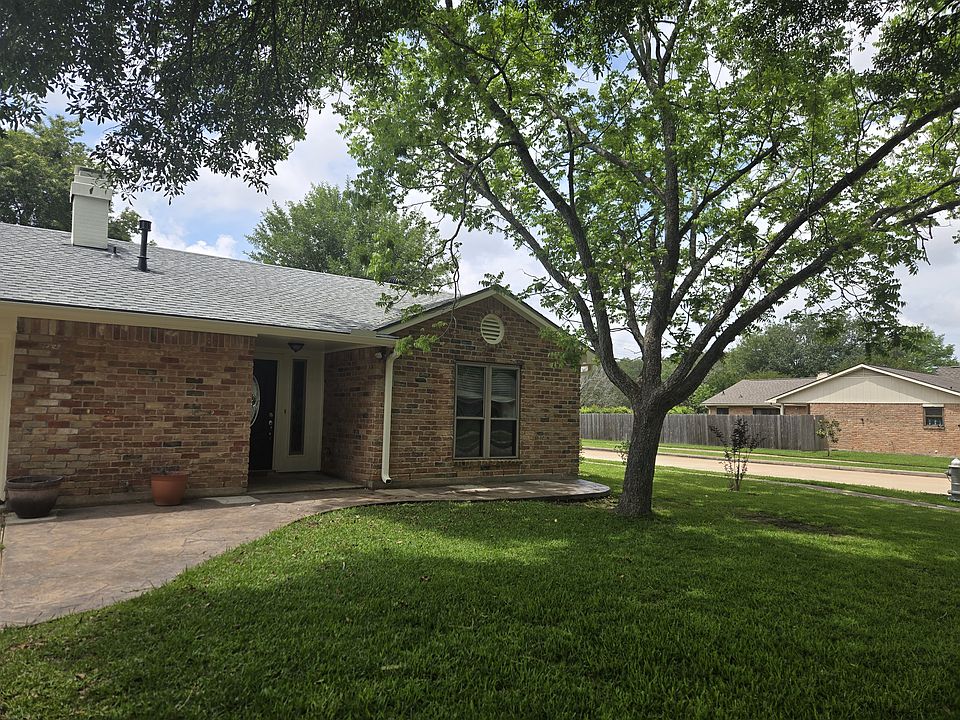 1st image of 3002 Jenny Dr