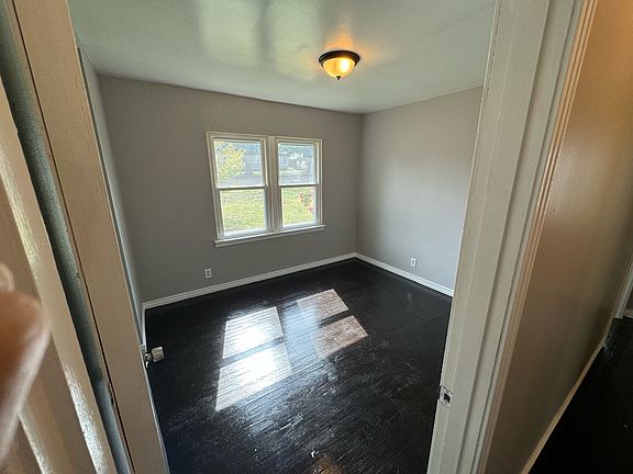 3rd image of 2417 Orange St