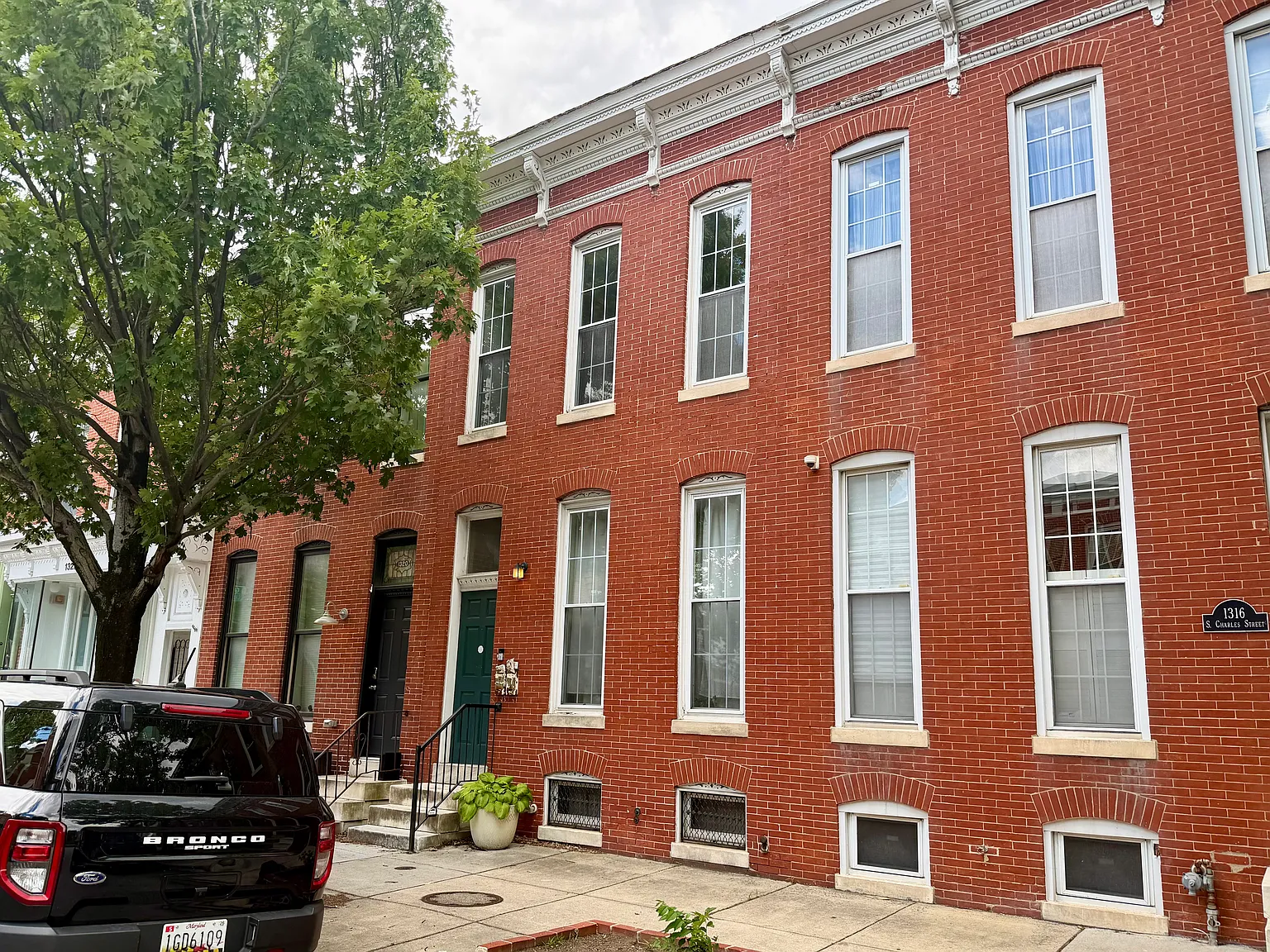 2 bed, 1094 sqft, $1,750 — Photo 1