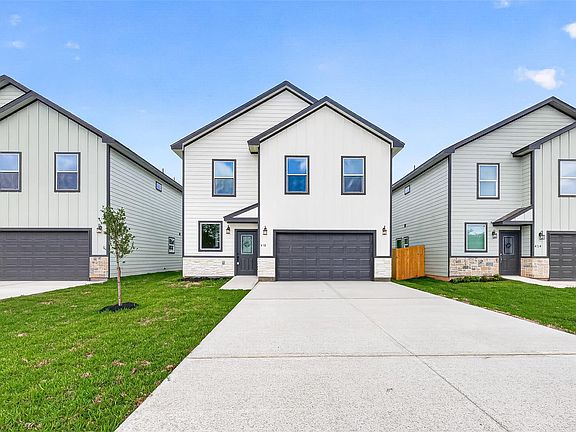2nd image of 418 4th St