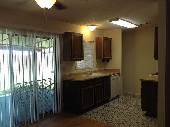 5th image of 104 Churchwood