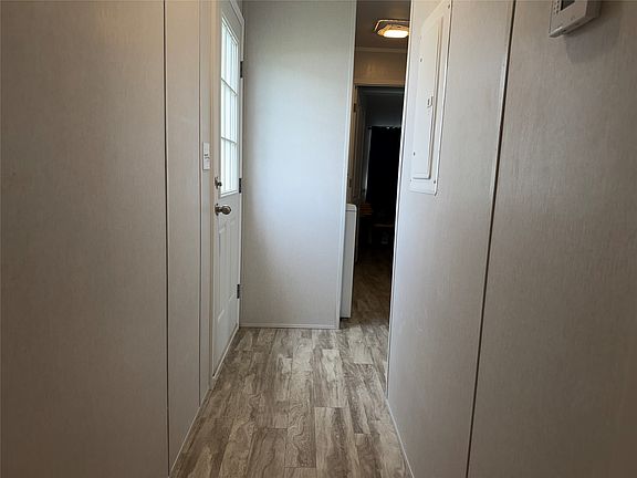 4th image of 110 E Evergreen Dr Trailer 1