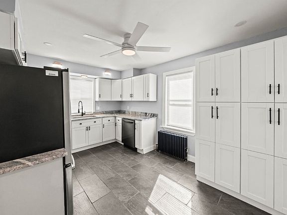 4th image of 107 Pomona Ave