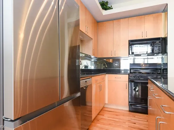 212 W Washington St, Chicago, IL 60606