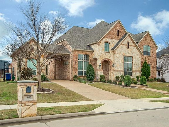 2nd image of 1301 Saddle Creek Dr