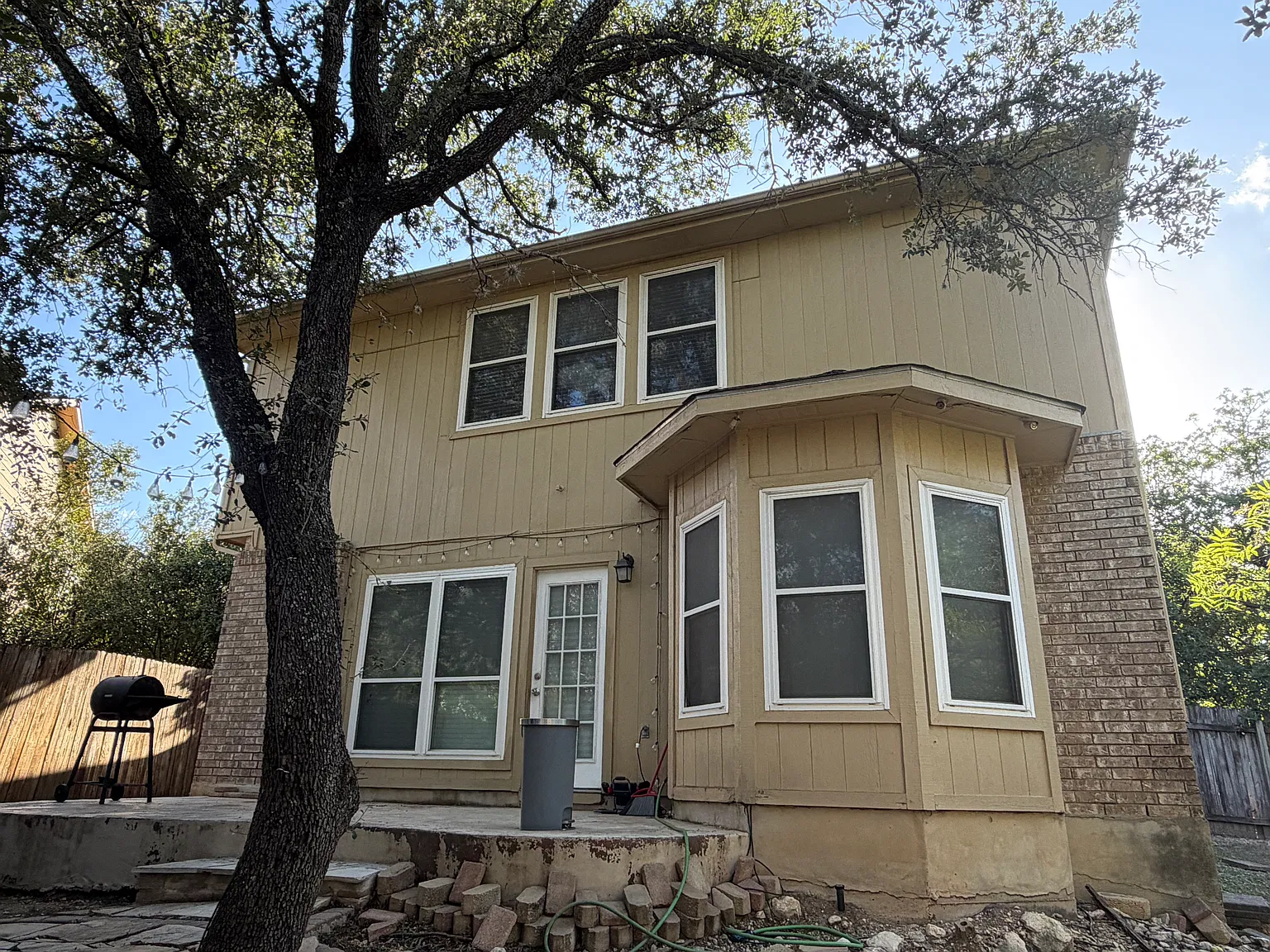 3 bed, 2.5 bath, 1955 sqft, $1,850 — Photo 4