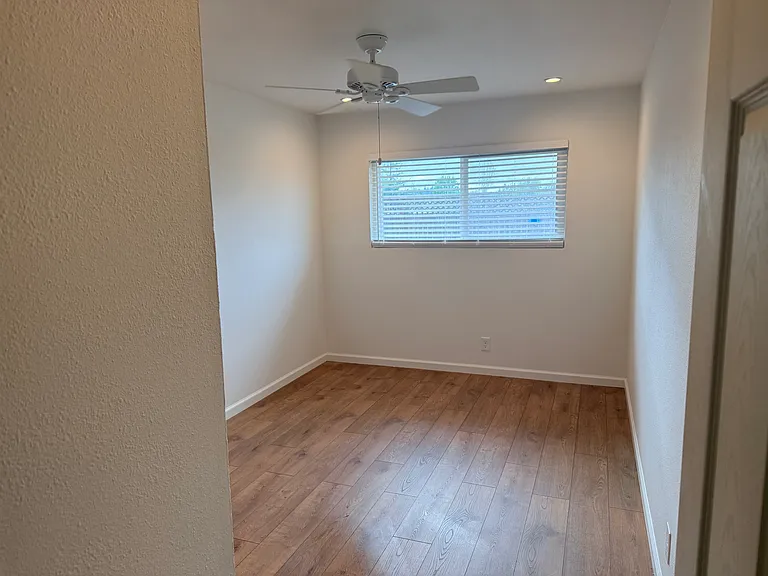 4371 Hoen Ave #4371 — Photo 9