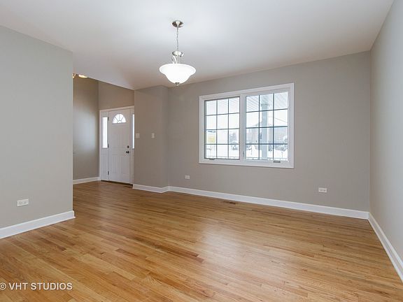5th image of 8731 Black Oak Ave