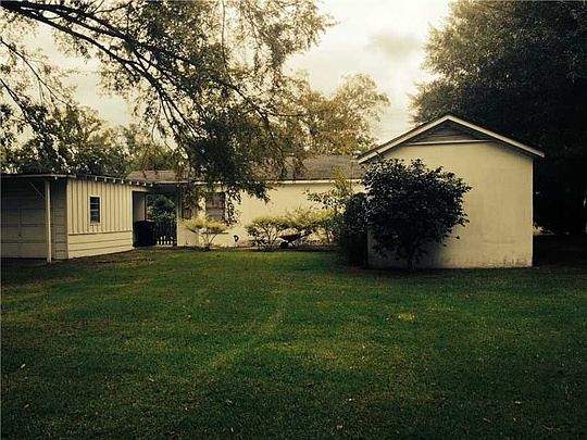 4th image of 1029 Avenue F