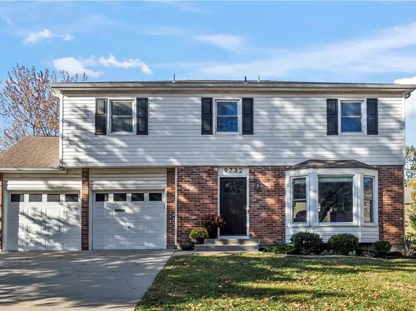9732 Benson St, Overland Park, KS 66212