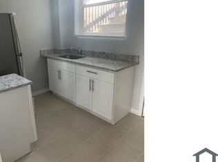 2915 E 78th St #1A, Chicago, IL 60649