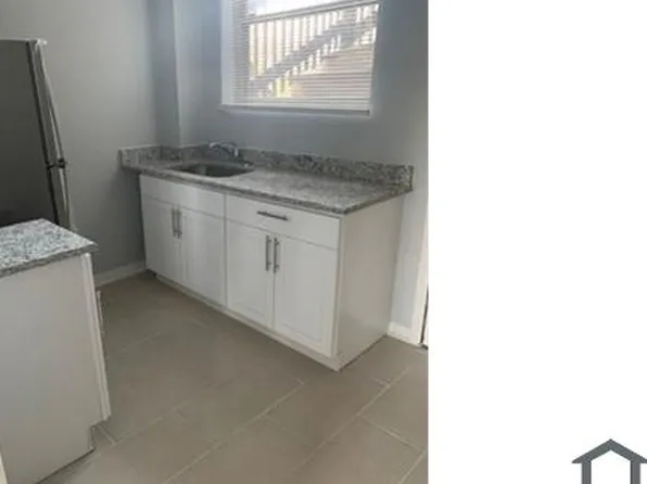 2915 E 78th St #1A, Chicago, IL 60649