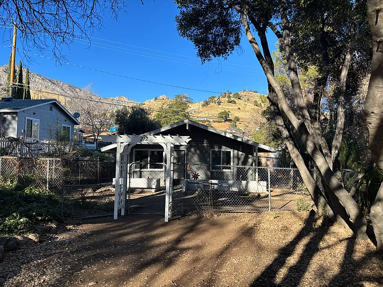 212 Woodland Dr — Photo 30