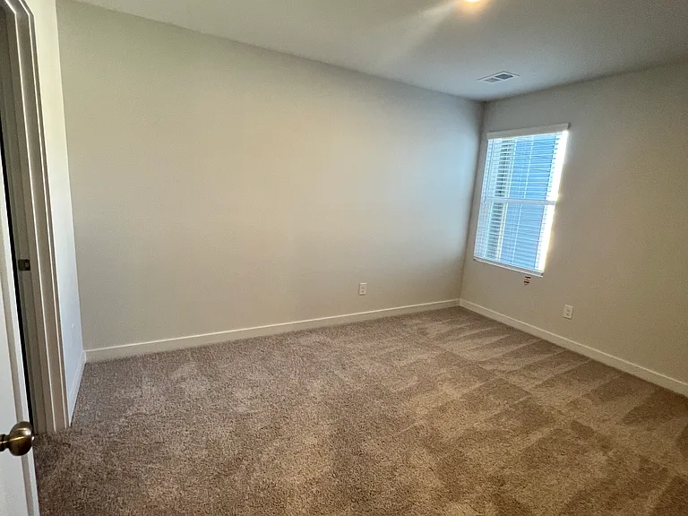 21 Founders Dr — Photo 21
