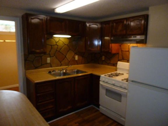 2nd image of 235 1/2 S 4th St