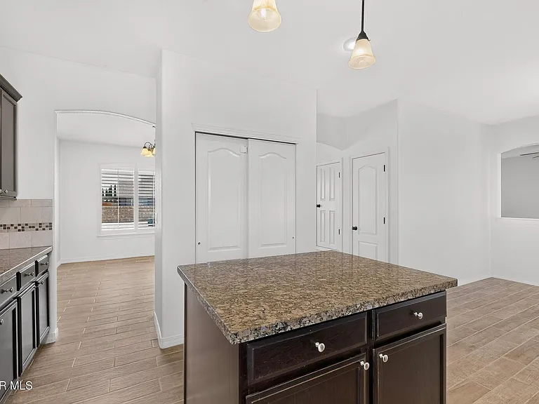 14613 Sunny Land Ave — Photo 24