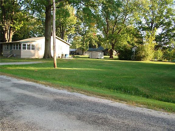 4th image of 4501 Howard Dr