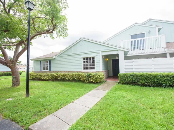 13814 SW 149th Circle Ln APT 4-62, Miami, FL 33186