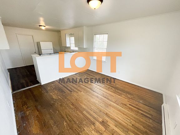 4th image of 400 Hagood St