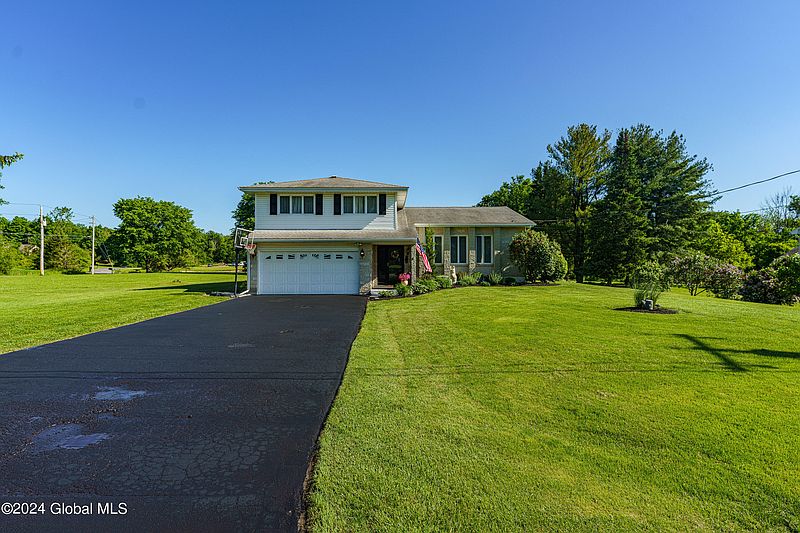 3rd image of 358 Darrow Road