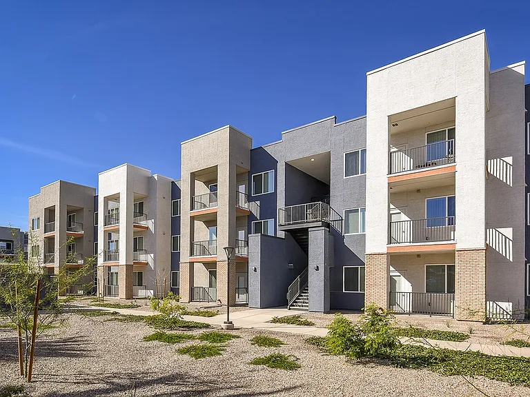 67 Flats — Photo 15