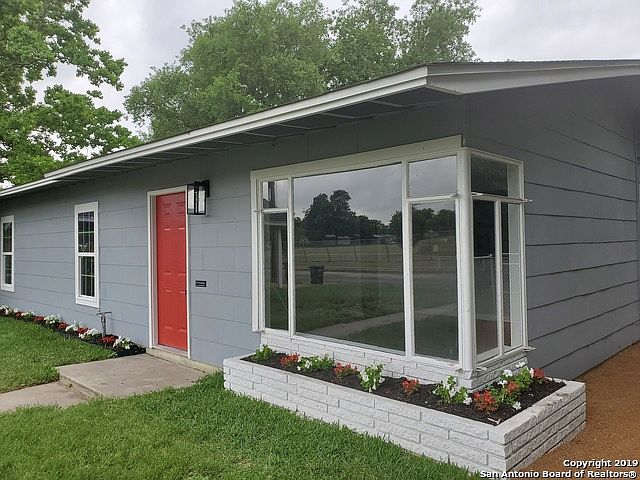 1st image of 3319 Warner Ave