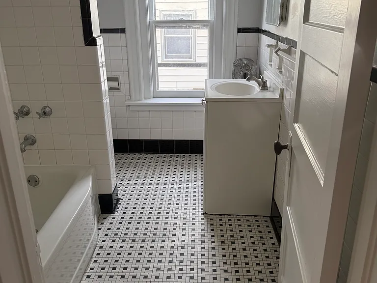 2423 Campbell Ave #2 — Photo 7