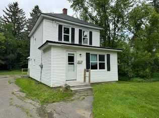 35 Dyer St, Presque Isle, ME 04769