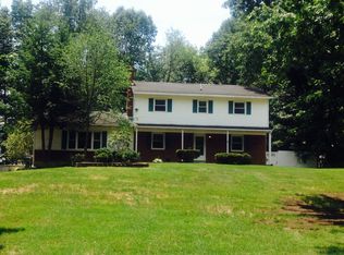 30 Pebble Beach Dr, Clifton Park, NY 12065