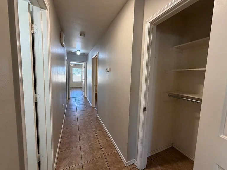 706 N Englewood Ave #A — Photo 10