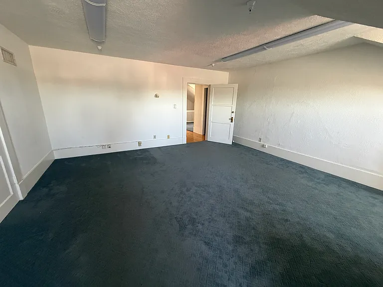 2456 Broadway #3 — Photo 6