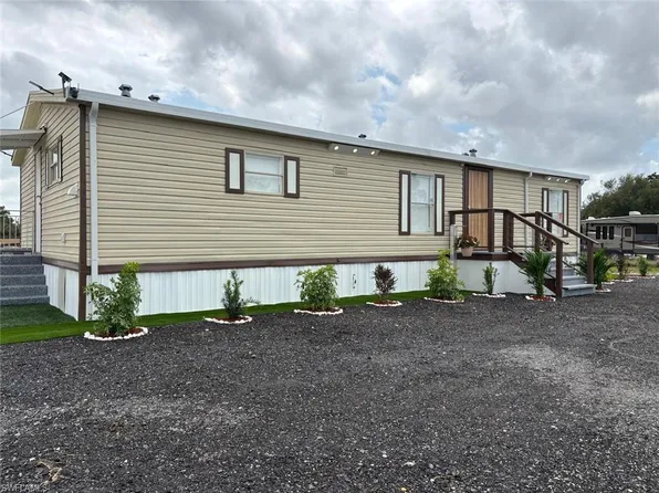 555 N Palomino ST, MONTURA RANCHES, FL 33440
